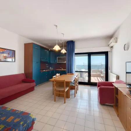 Pretty In With Private Terrace